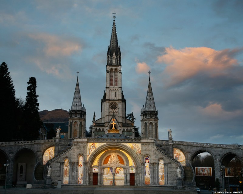 LOURDES