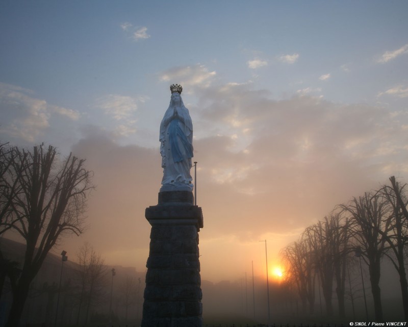 LOURDES